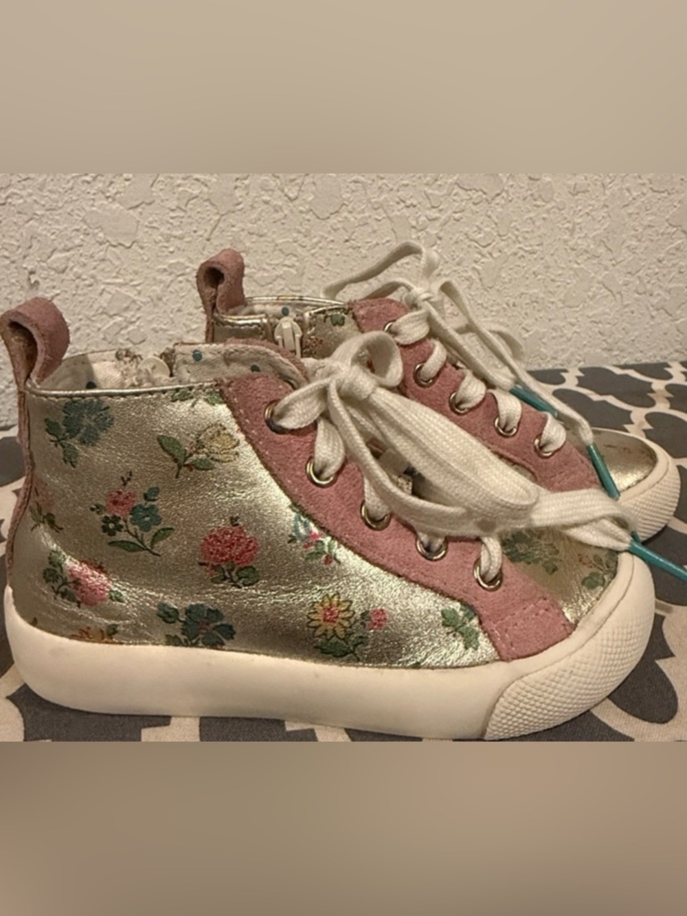 Mini Boden Pink and Gold Floral High-Top Sneakers Size 9.5